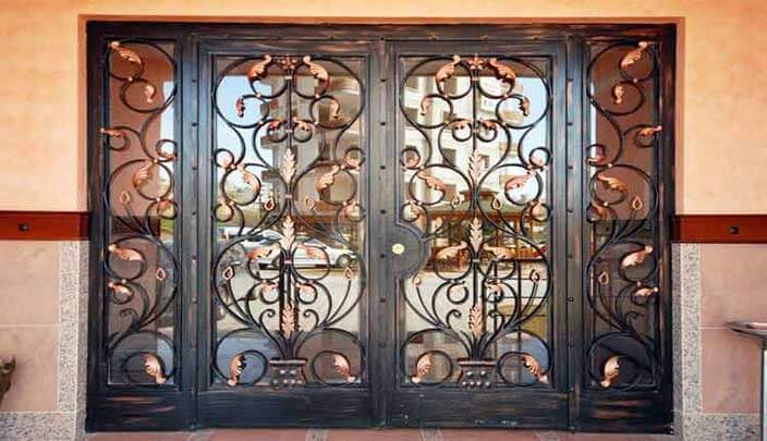 apartman-demir-kapi-imalat-bursa Çift Kanatlı Apartman Kapısı Desenli